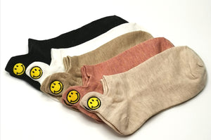 5 Paar Lustige Emoji Socken mit Smiley Stickerei Cartoon