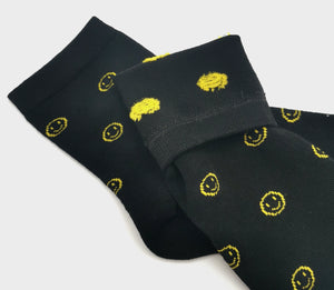 4 Paar lustige Emoji Socken mit Smiley Stickerei Freizeitsocken